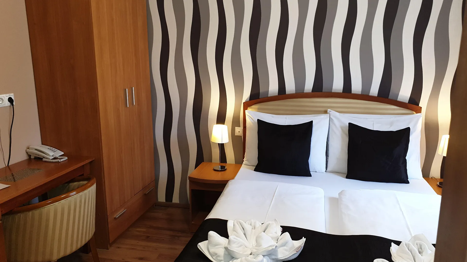 Six Inn Hotel Будапешт