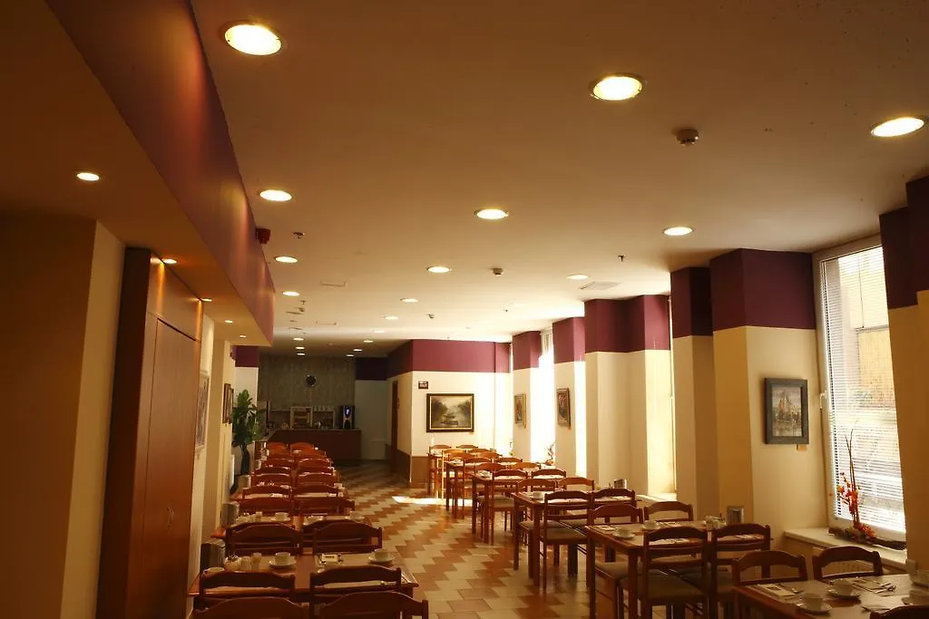 Six Inn Hotel בודפשט