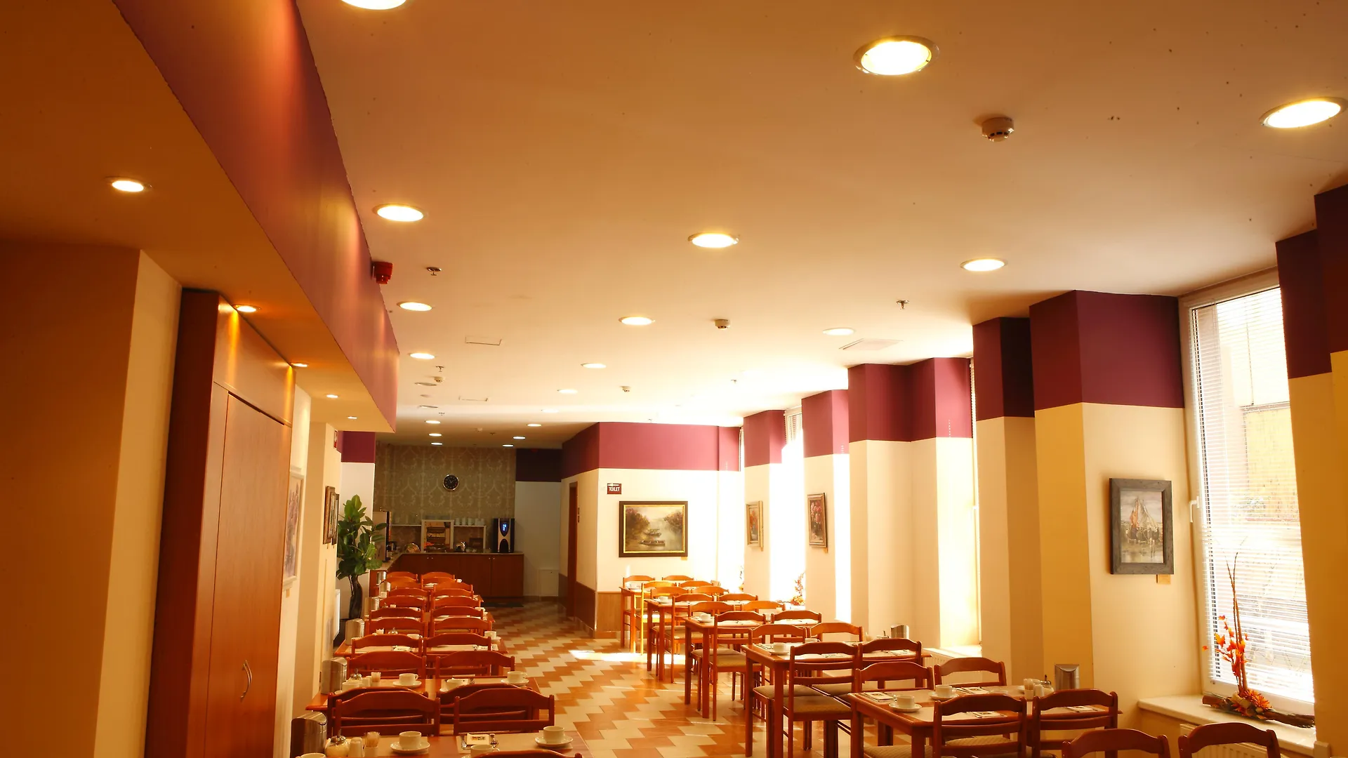 Six Inn Hotel בודפשט