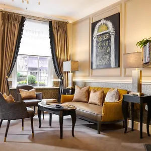 Trinity Townhouse 3*, Dublin Ireland