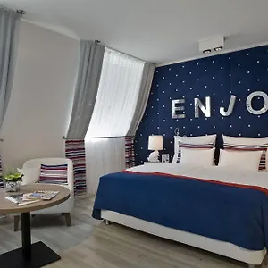 4* Отель Estilo Fashion