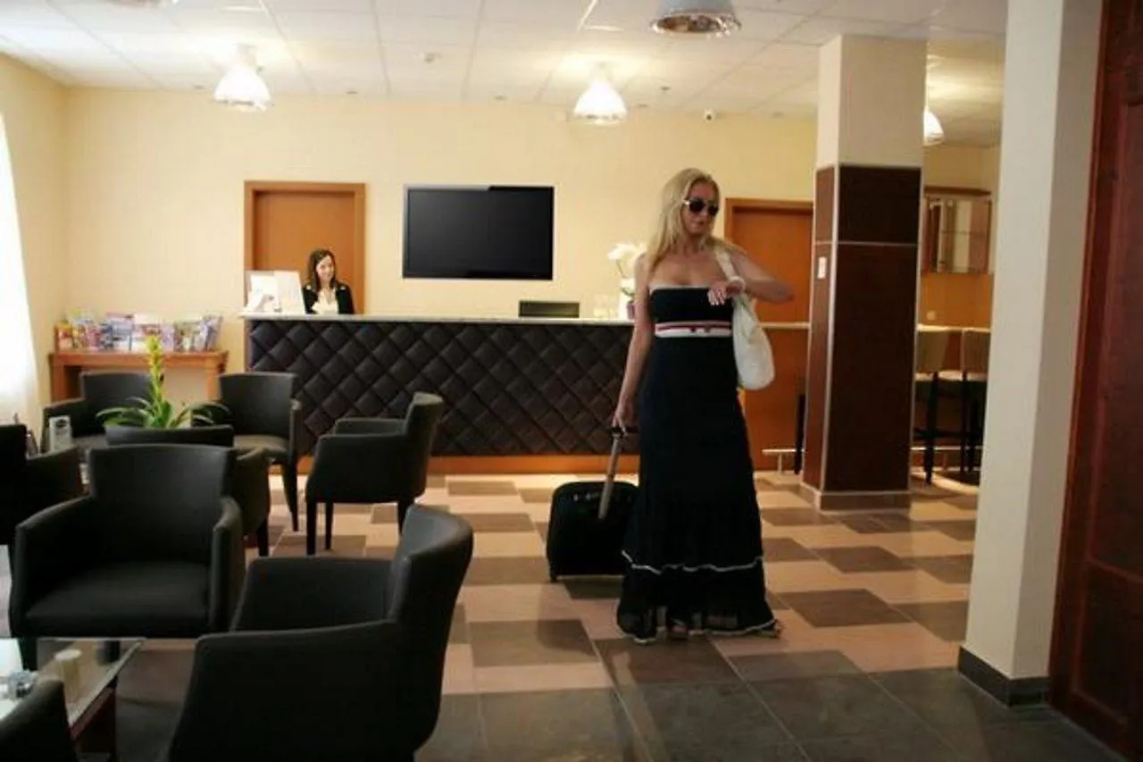 ***  Six Inn Hotel בודפשט הונגריה